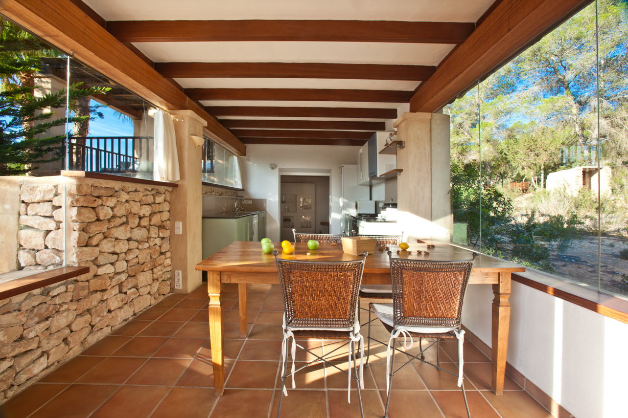 resa estates ibiza summer 2022 holiday home san jose can rafal ibiza outdoor dining.jpg